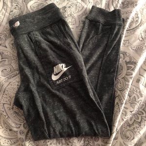 Girls Nike Drawstring Joggers Sz M